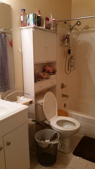 3rd floor bathroom - 11052 Lower Azusa Rd