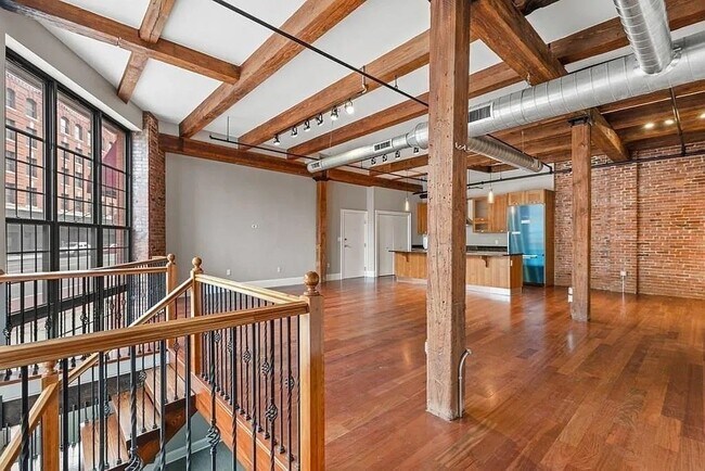 Building Photo - 126 N Washington St