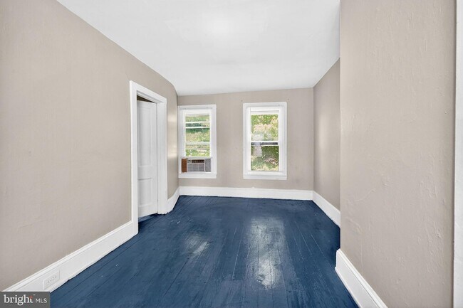 Building Photo - 40 S Governors Ave