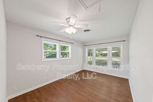 Building Photo - 5601 N Schilder Dr