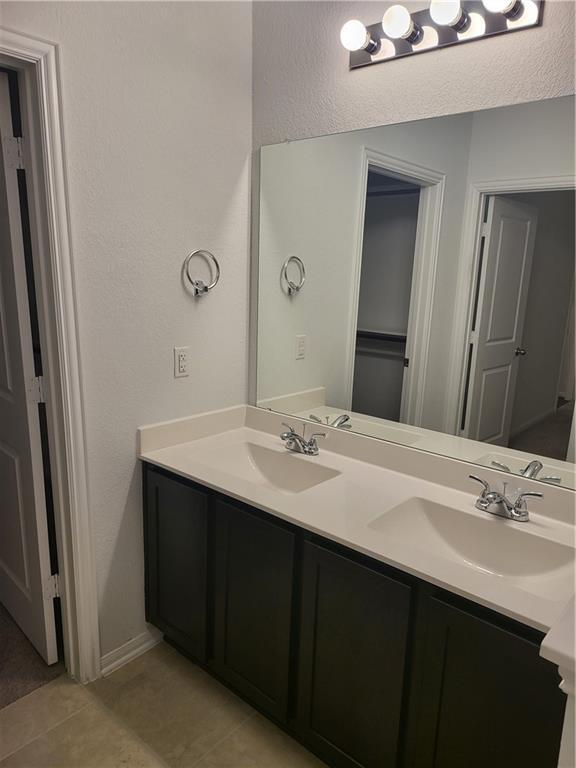 Building Photo - 209 Oldbridge Dr