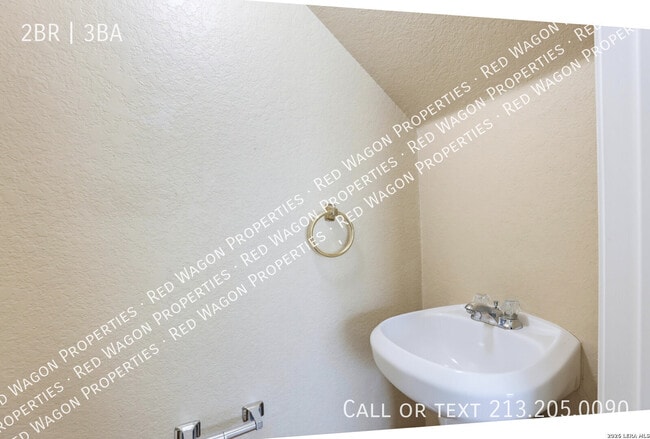 Building Photo - 6342 Queens Castle Dr