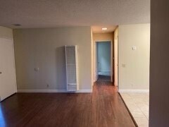 Building Photo - Valley Crest Apartments