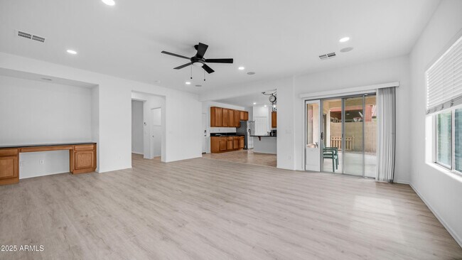 Building Photo - 5131 W El Cortez Trail