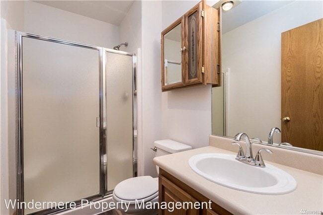 Building Photo - 2 br, 2 bath House - 647 W. Horton #235