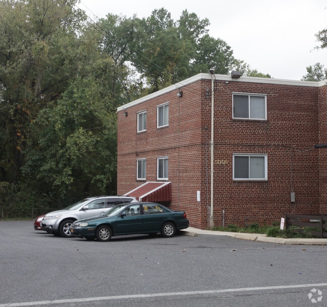 Candlewood Apartments 5009 Quincy St Bladensburg MD 20710 Apartment