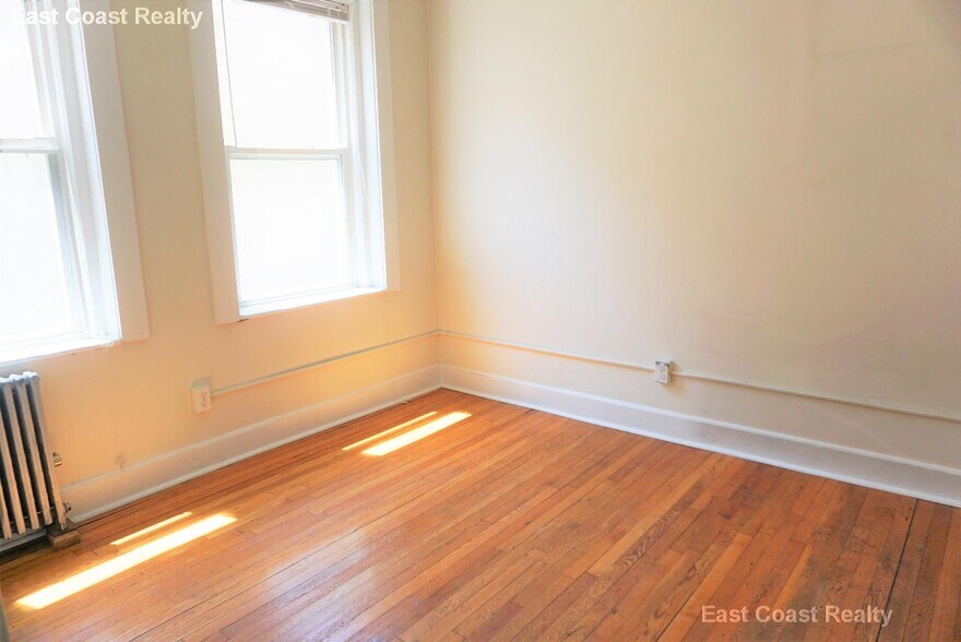 Building Photo - 79 Gordon St