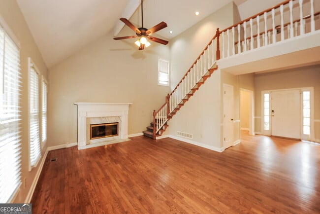 Building Photo - 1798 Poinsettia Dr