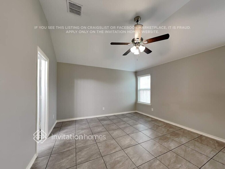 Building Photo - 2516 Old Buck Dr