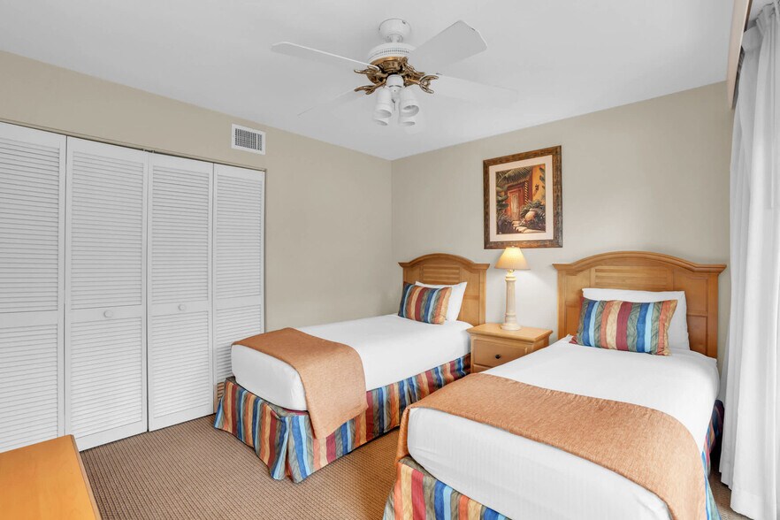 Building Photo - 600 Neapolitan Way