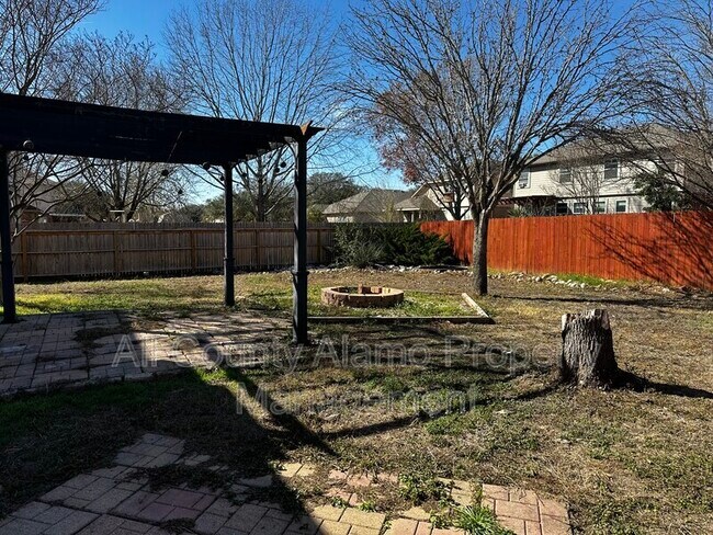 Building Photo - 312 Silver Wing