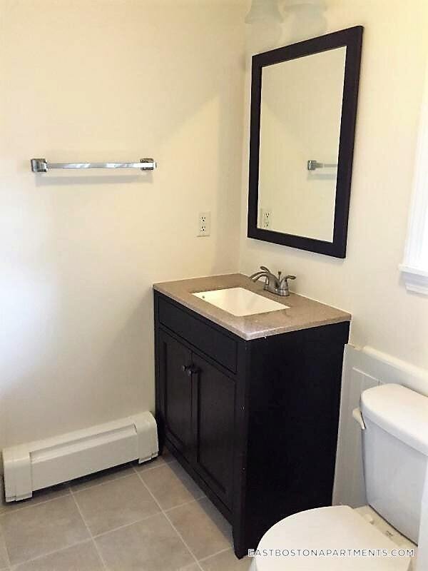 Building Photo - 25 Chelsea St