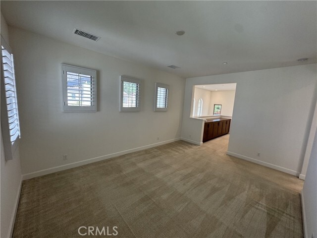 Building Photo - 66 Diamond Flats