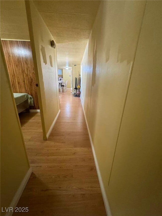 Building Photo - 551 Piltz Rd