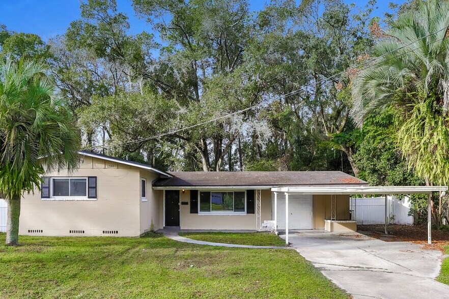 Primary Photo - 6532 Albicore Rd