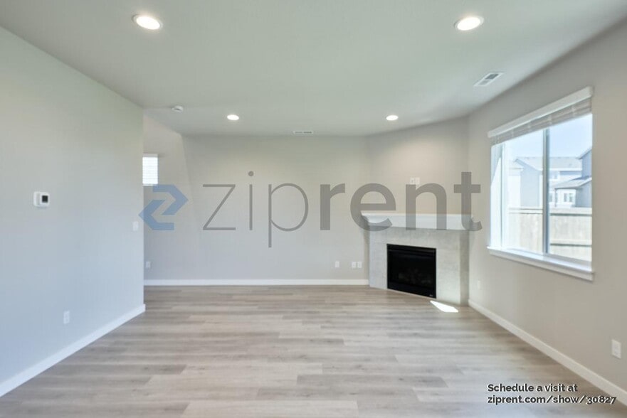 Building Photo - 200 N 87th Pl