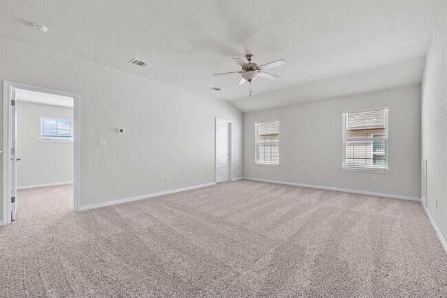 Building Photo - 631 Wild Spur Ln