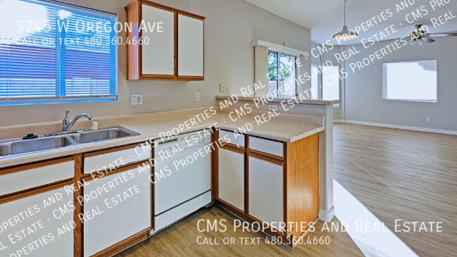 Building Photo - 3745 W Oregon Ave