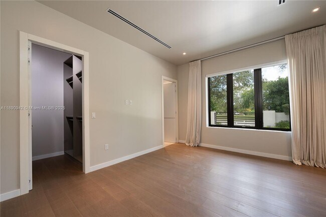 Building Photo - 11200 SW 60th Ave