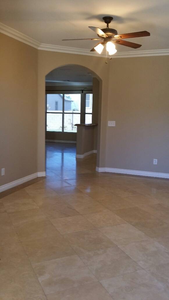 Building Photo - 828 Bussora Rose Dr