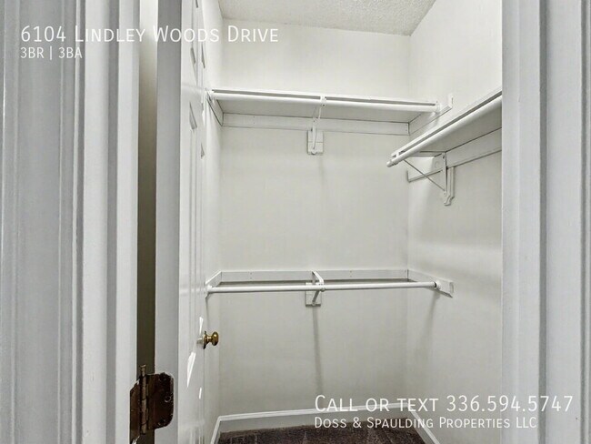 Building Photo - 6104 Lindley Woods Dr