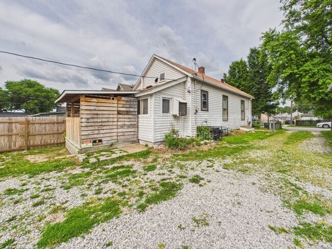 Building Photo - 1222 S 40th St
