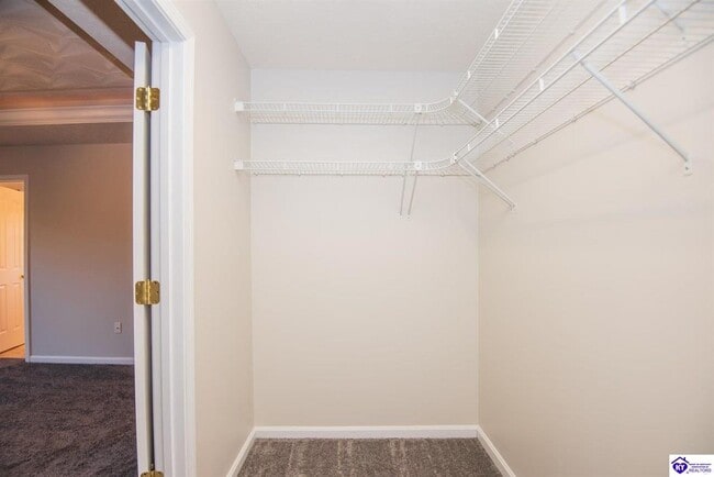 Building Photo - 605 Wind Brook Dr