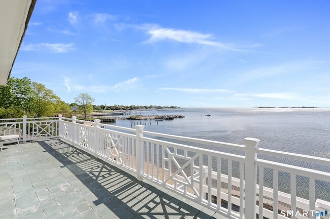 Building Photo - 34 Shorehaven Rd