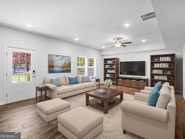 Building Photo - 223 Monarch Village Way