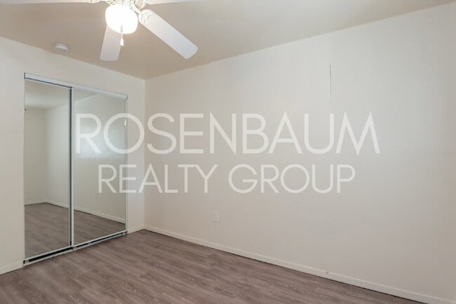 Building Photo - Spacious 1-bed, 1-bath downstairs apartmen...