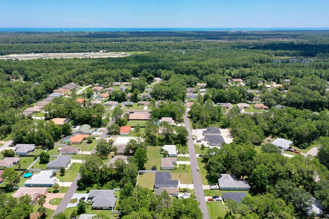 Building Photo - 11 Portia Ln