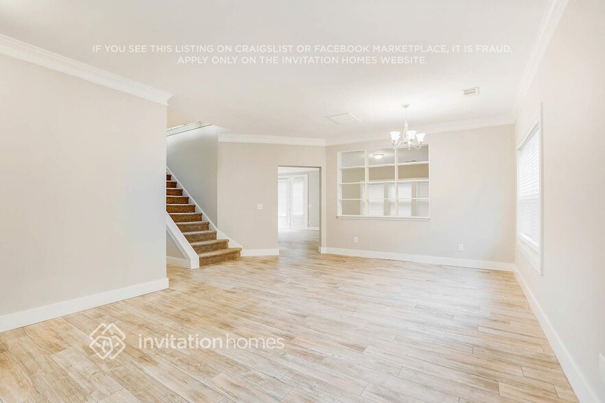 Building Photo - 2771 Groovers Lake Point