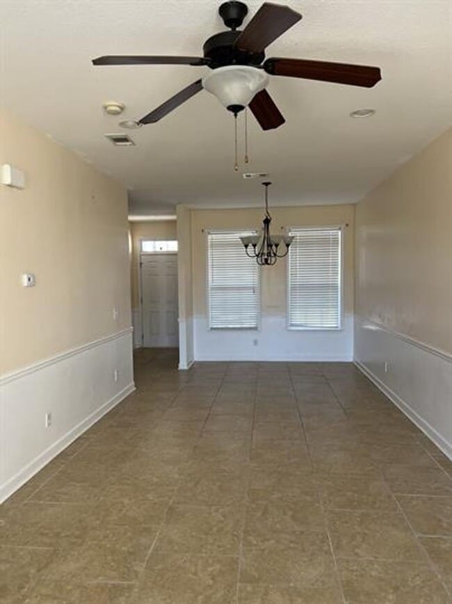 Building Photo - 3 Bed/ 2.5 Bath Home very close to Fort Stewart gate seven!!