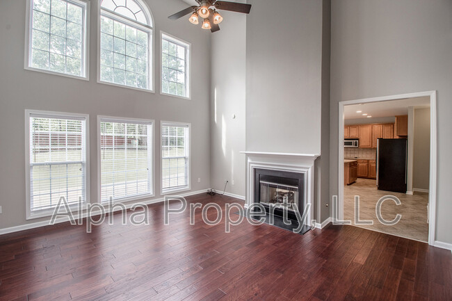 Building Photo - 515 Adeline Ct