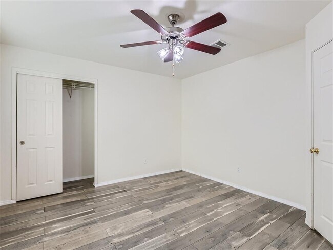 Building Photo - 13313 John Tyler St