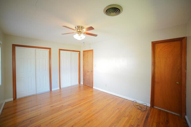 Building Photo - 1006 Frazier Ave