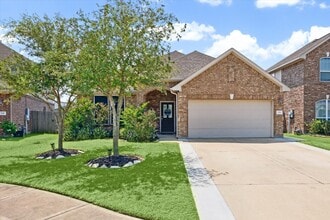 Building Photo - 224 Rochester Trail Ln