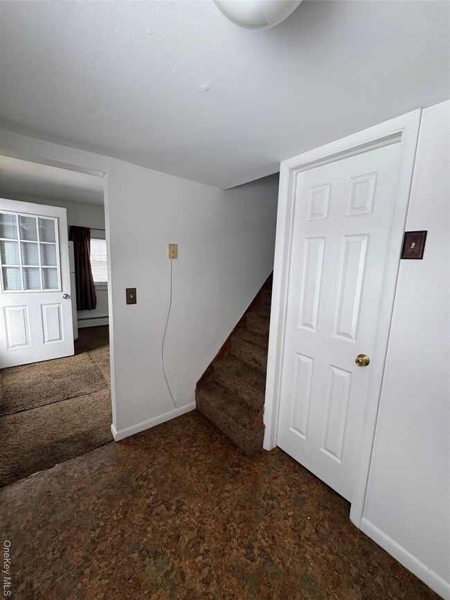 Building Photo - 523 Fostertown Rd