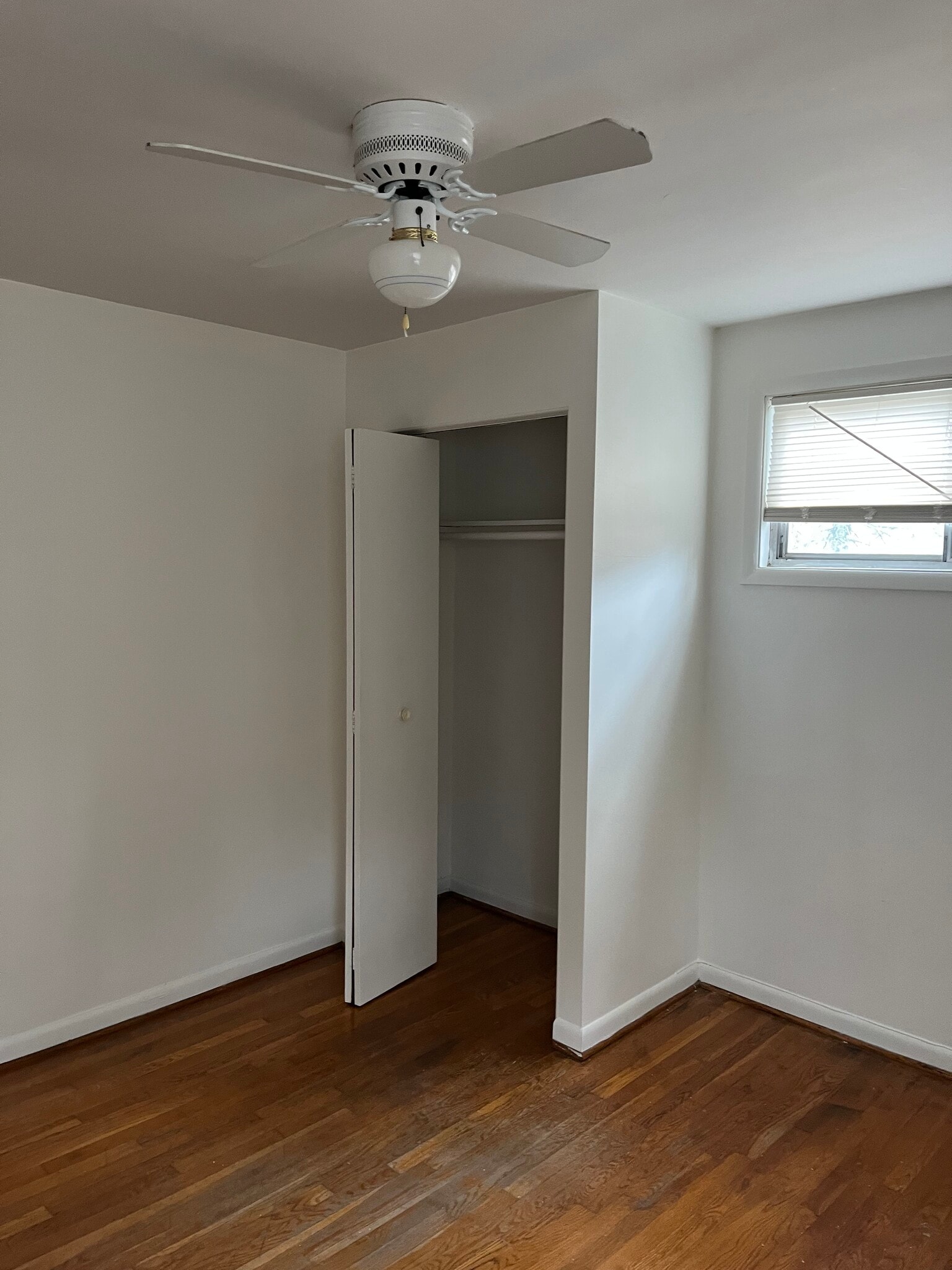 Bedroom - 2 closets - 1005 Cedarcroft Rd