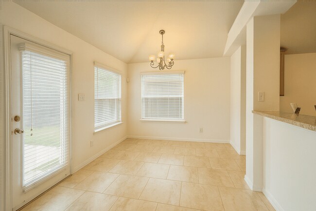 Building Photo - 15615 Lost Maples Dr