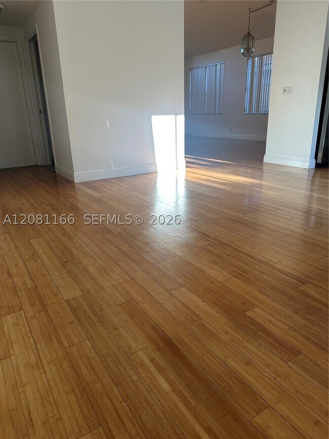 Building Photo - 11090 Baybreeze Way