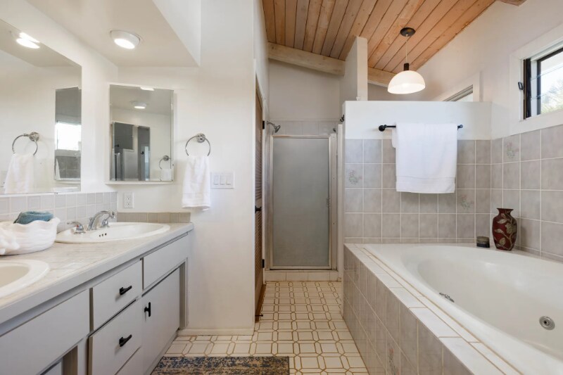 Building Photo - 69-1679 Puako