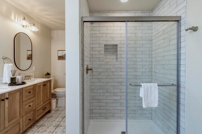 Building Photo - 7223 University Ave