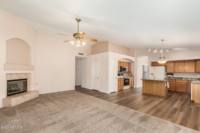 Building Photo - 6431 W Escuda Rd