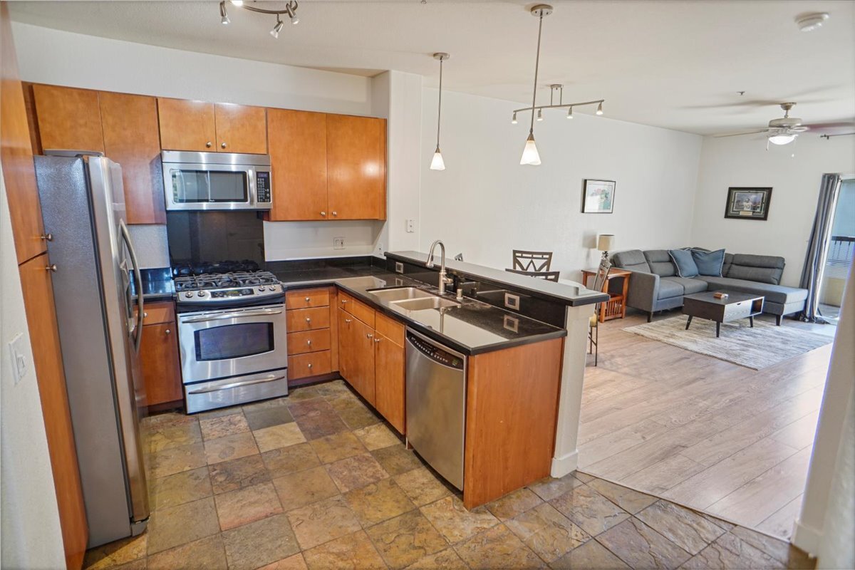 Building Photo - 24535 Town Center Dr