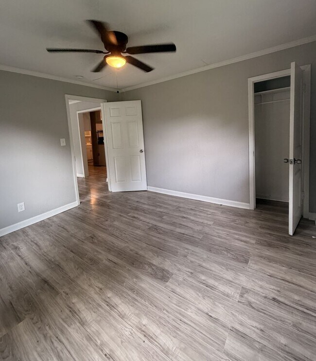 Building Photo - 1202 Cline Ave