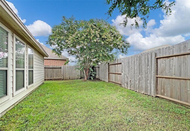 Building Photo - 27522 Gatlin Ln