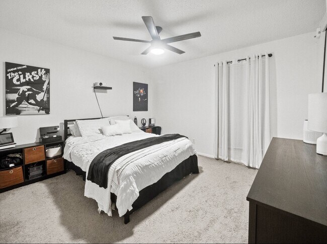 Building Photo - 1909 Chasewood Cir