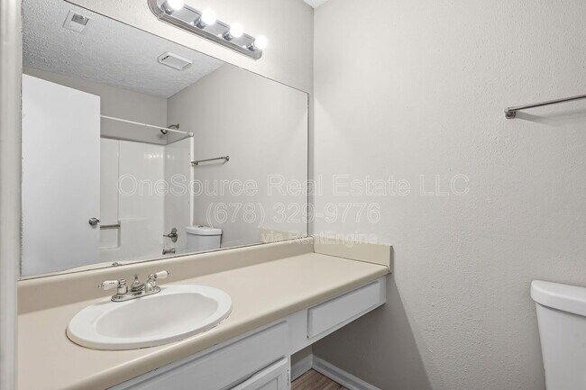 Building Photo - 5345 Memorial Ln SW