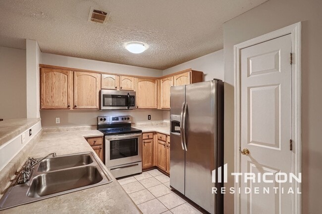 Building Photo - 1305 Maple Valley Ct